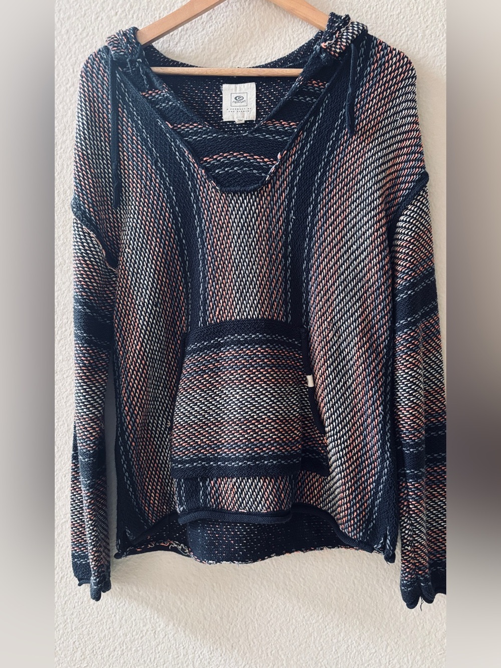 Rip curl Black sands Poncho Size M